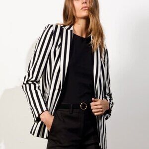 Frame Classic Black and White Stripe Blazer in Noir 4